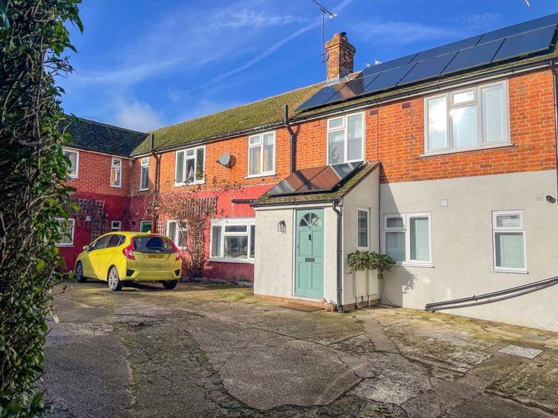 Aylesbury Road, Leighton Buzzard LU7 1 bed property for sale £225,000