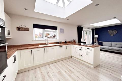 10 Abbots Road, Pershore, WR10 1LL