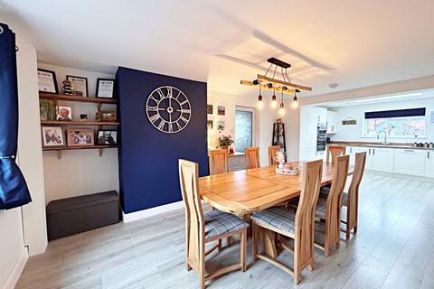 10 Abbots Road, Pershore, WR10 1LL