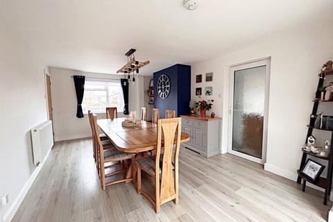 10 Abbots Road, Pershore, WR10 1LL