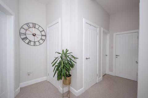 2 bedroom flat for sale, 8/6 Hermitage Park, Edinburgh