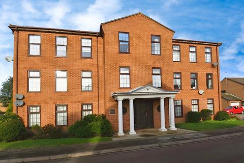 2 bedroom flat for sale, Wedgwood Court, Wedgwood Drive, Wisbech, Cambridgeshire, PE13 2DD