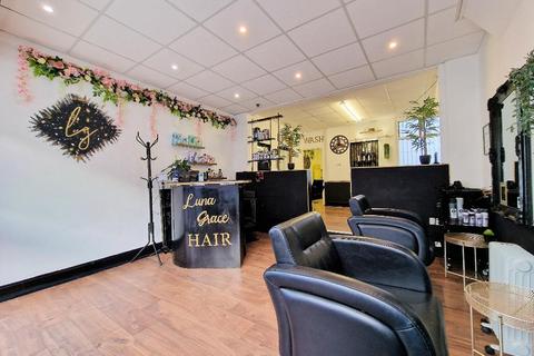 Hairdresser and barber shop for sale, Southchurch Road, Southend on Sea, Essex, SS1 2PP