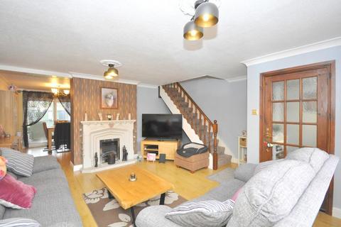 37 Heddington Close, Trowbridge, BA14 0LH