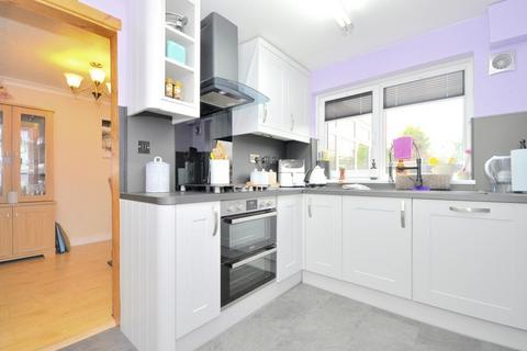 37 Heddington Close, Trowbridge, BA14 0LH