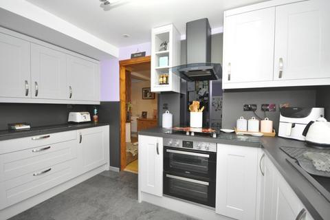 37 Heddington Close, Trowbridge, BA14 0LH