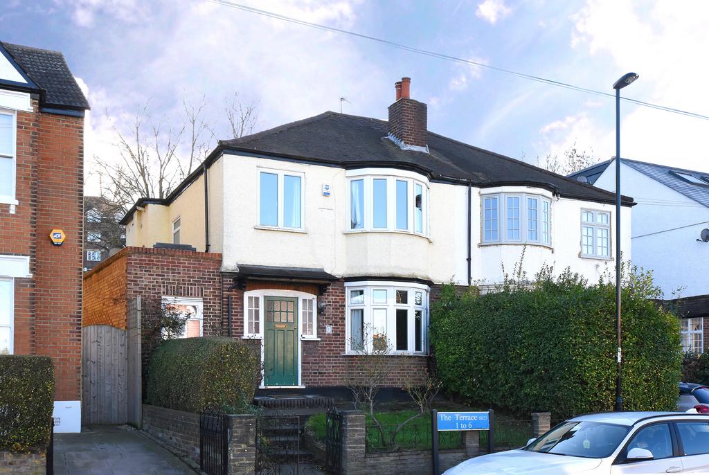 Codrington Hill 4 bed terraced house £2,500 pcm (£577 pw)