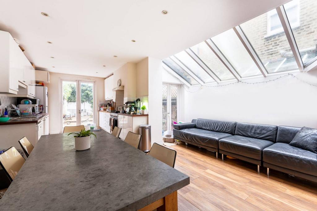 Ashburnham Road, Kensal Rise, London, NW10 5 bed house for sale £