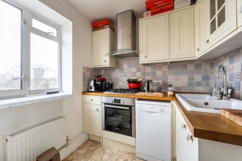 2 bedroom flat for sale, Mapesbury Road, Mapesbury Estate, London, NW2