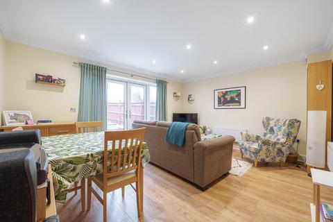 4 Chaffey Close, Woodley, Reading, RG5 4EQ