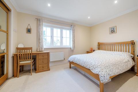 4 Chaffey Close, Woodley, Reading, RG5 4EQ