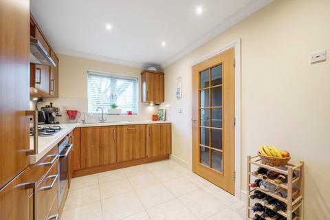 4 Chaffey Close, Woodley, Reading, RG5 4EQ
