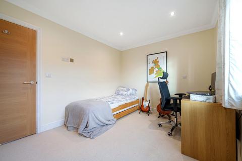 4 Chaffey Close, Woodley, Reading, RG5 4EQ