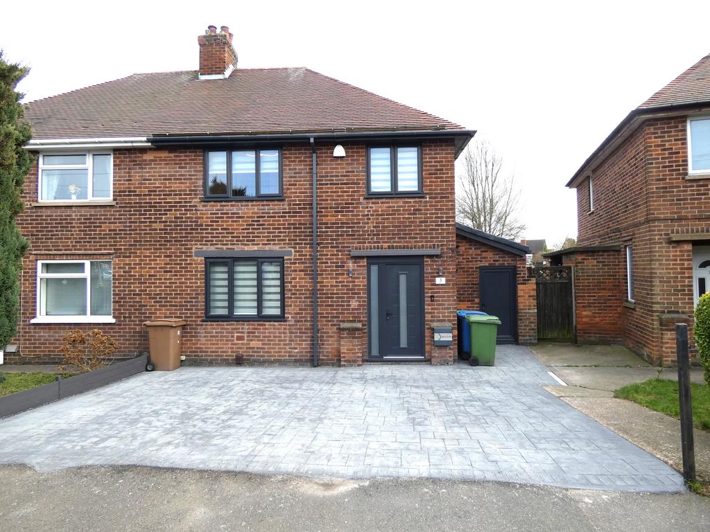Beazley Avenue, Mansfield 3 bed semidetached house £895 pcm (£207 pw)