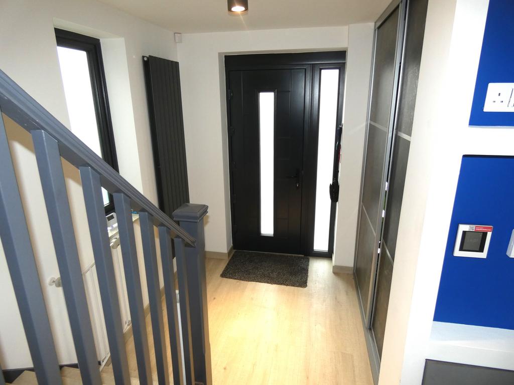 Beazley Avenue, Mansfield 3 bed semidetached house £895 pcm (£207 pw)