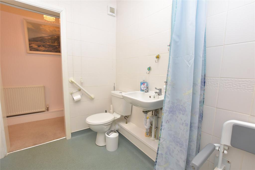 Downstairs Wet Room