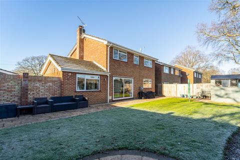 4 bedroom detached house for sale, Colbourne Close, Christchurch BH23