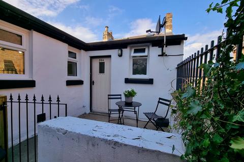 4 bedroom terraced house for sale, Front Street, Shotley Bridge