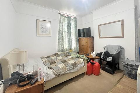 10 bedroom detached house for sale, Cargate Avenue, Aldershot GU11