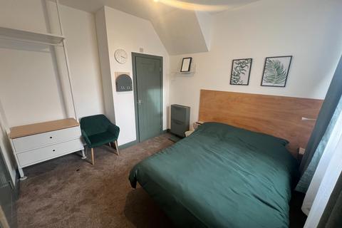 1 bedroom in a house share to rent, HMO Room 5, 7 Warmsworth Road