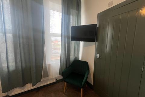 1 bedroom in a house share to rent, HMO Room 5, 7 Warmsworth Road