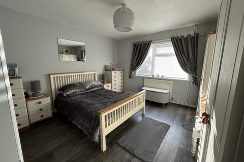 2 bedroom semi-detached bungalow for sale, Broadfields Close, Gislingham, Eye, IP23