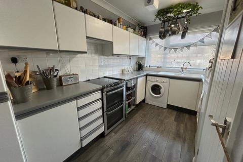 16 Broadfields Close, Gislingham, Eye, IP23 8HY