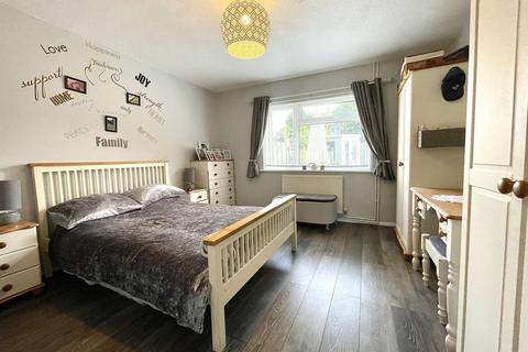 16 Broadfields Close, Gislingham, Eye, IP23 8HY