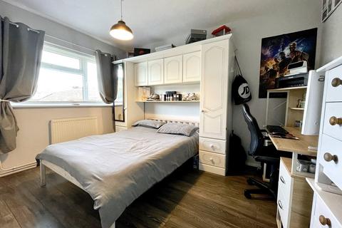 16 Broadfields Close, Gislingham, Eye, IP23 8HY