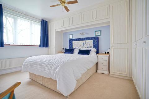 5 bedroom detached house for sale, Bushmead Road, St Neots PE19