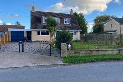 3 bedroom detached house for sale, Mill Road, Stowmarket IP14