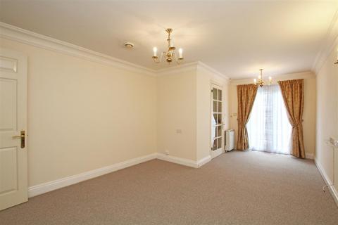 1 bedroom retirement property for sale, Deanery Close, Chichester