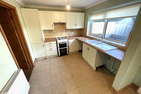 3 bedroom semi-detached house for sale, Elizabeth Way, Stowmarket IP14