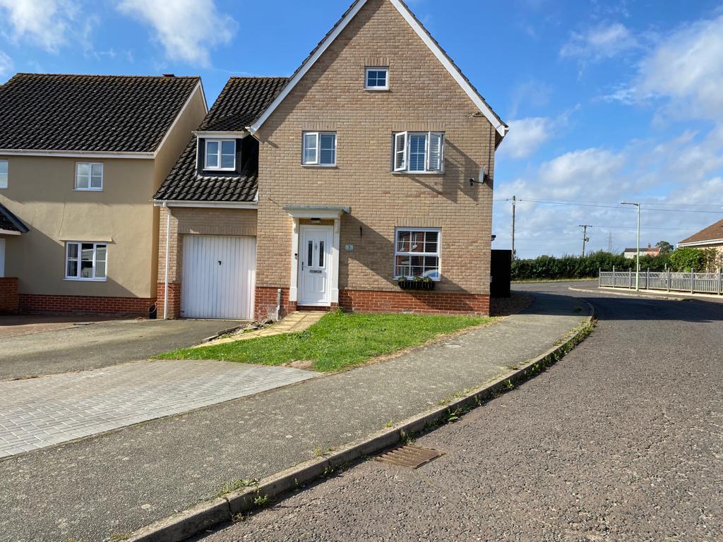 Combs Wood Drive, Stowmarket IP14 4 bed detached house for sale £375,000