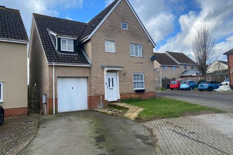 4 bedroom detached house for sale, Combs Wood Drive, Stowmarket IP14