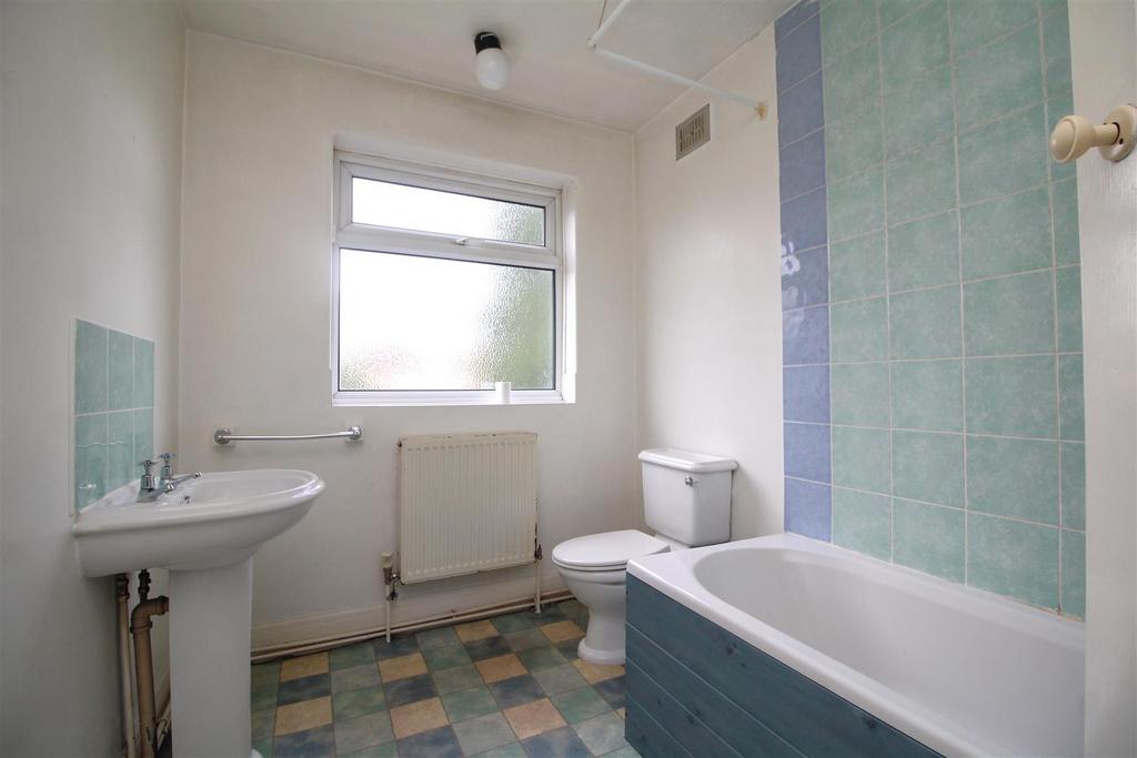 Bathroom .JPG