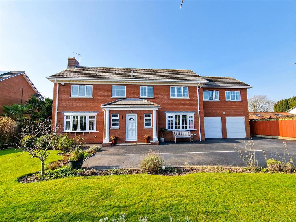 Rumsam Road, Barnstaple EX32 5 bed detached house for sale £800,000