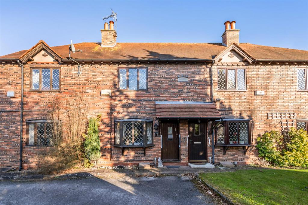 Warwick Road, Knowle, Solihull 2 bed terraced house for sale £270,000