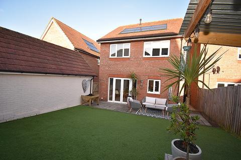 7 Bardon Walk, Exeter, EX2 7PP