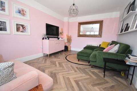 7 Bardon Walk, Exeter, EX2 7PP