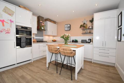 7 Bardon Walk, Exeter, EX2 7PP
