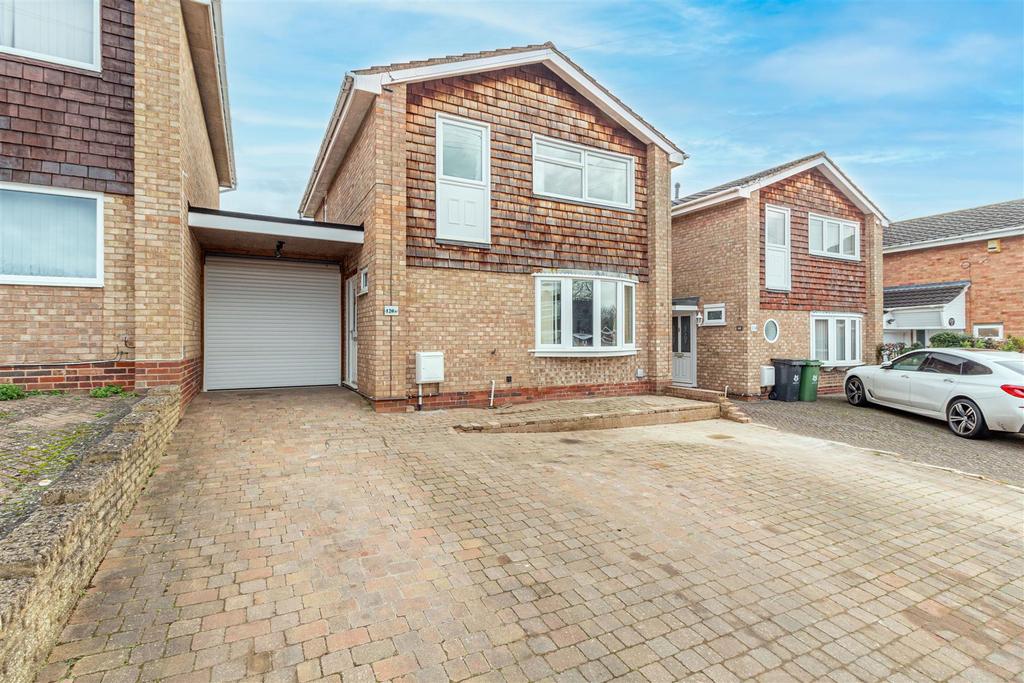Columbia Drive, Worcester 3 bed link detached house for sale £295,000
