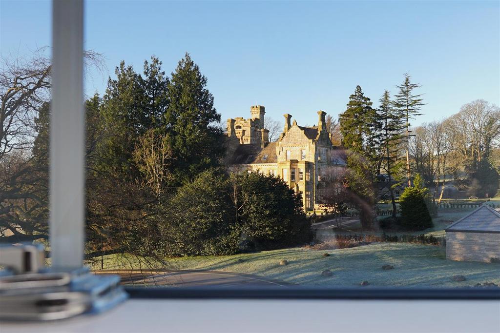 Kennedy Place, Ulverston 5 bed detached house for sale £625,000