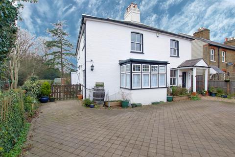 5 bedroom detached house for sale - The Roundings, Hertford Heath