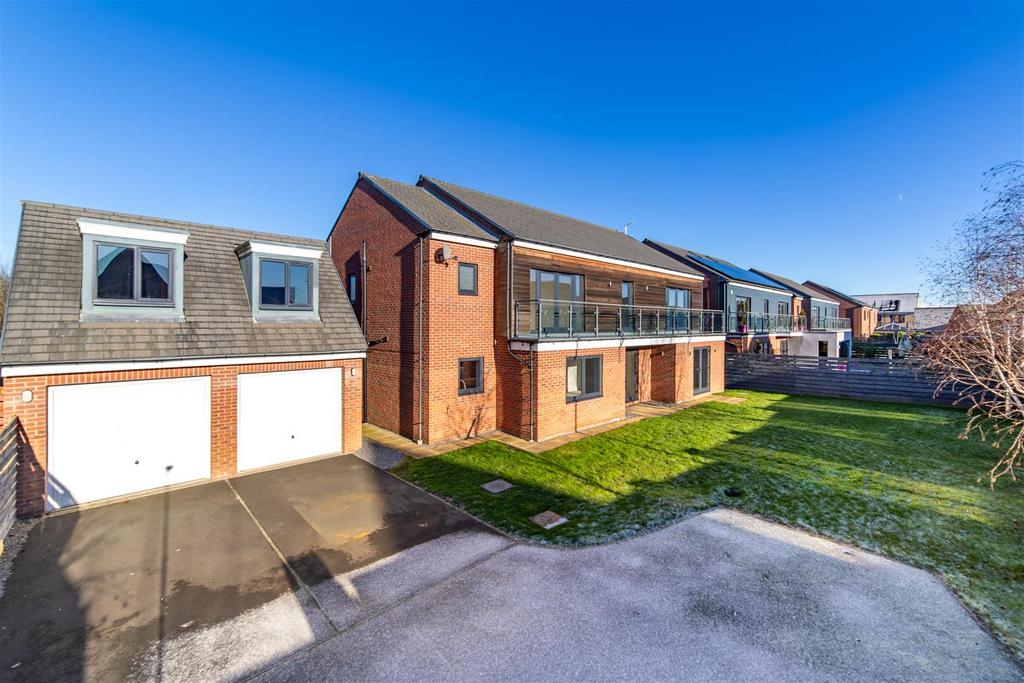 Spindlestone View Great Park Ne13 5 Bed Detached House For Sale £