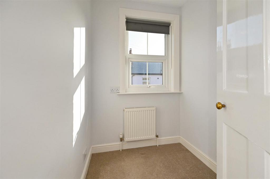Bedroom 3/Study