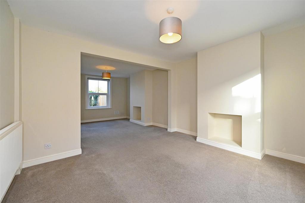 Sitting/Dining Room