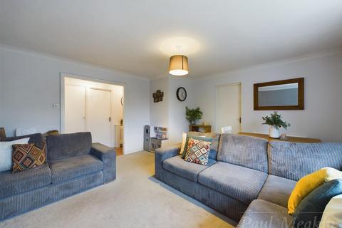 111 Hartscroft, Croydon, CR0 9LE