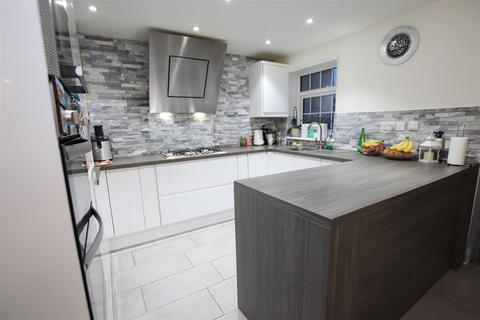 3 Sinclair Road, Bradford, BD2 1QF