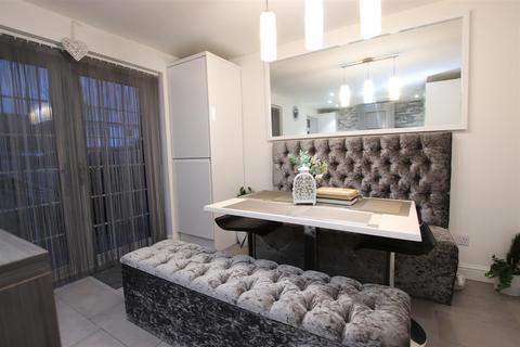 3 Sinclair Road, Bradford, BD2 1QF